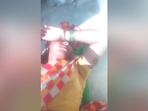 Today Exclusive- Desi Bhabhi Bathing And Fucking Video Record By Dewar Part 2