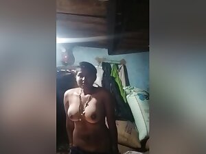 Today Exclusive- Sexy Tamil Wife Showing Her Boobs And Pussy