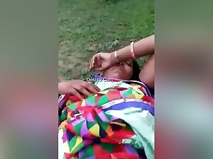 Desi Bhabhi Outdoor Fucking