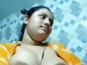 Bangladeshi Beautiful Big Boobs Girl Sexy Video