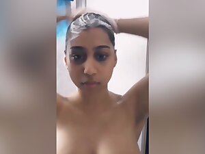 Today Exclusive-sexy Nri Paki Bhabhi Bathing And Blowjob Part1