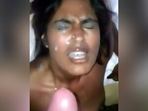Horny Babe From Chennai Gives Blowjob And Receives Cumshots