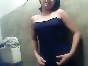 This nasty Indian amateur porn video shows me taking off my sexy clothes and exposing my awesome curves.